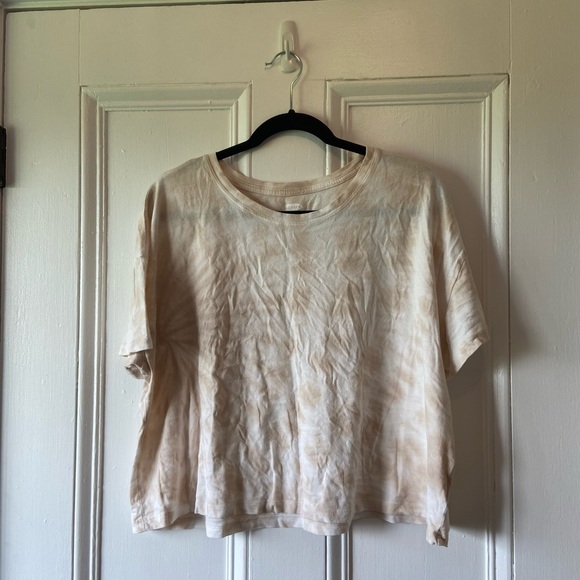 🌟FREE WITH PURCHASE🌟 Old Navy cropped tees (2 tees included) - Picture 5 of 7